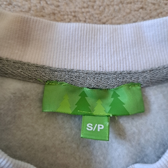 Holiday Gnome Sweatshirt Grey Fleece Lined Women's Small Cozy Festive Crew - Picture 10 of 13